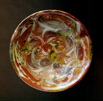 Islamisk kunst: lille keramikskål med grøntsagsdekorationer. Fra Irak. 9. århundrede e.Kr. Svag. 13,8 cm Paris, Musée du Louvre af Islamic School