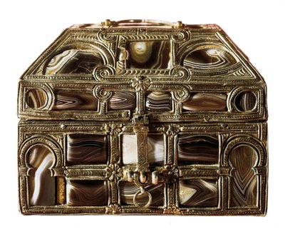 Mozarabisk kunst: agatæske lavet af træ, agat og sølv. 11. århundrede Fra Real Colegiata af San Isidoro. Leon. Arkæologisk museum i Madrid, Spanien af Islamic School