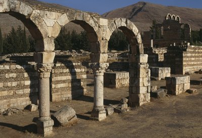 Udsigt over en søjlegang, Umayyad-perioden (661-750) af Islamic School