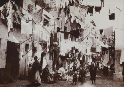 En karakteristisk gade i Palermo, 1920 af Italian Photographer