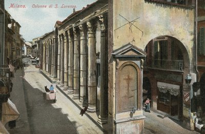Søjler i San Lorenzo, Milano (farvefoto) af Italian Photographer