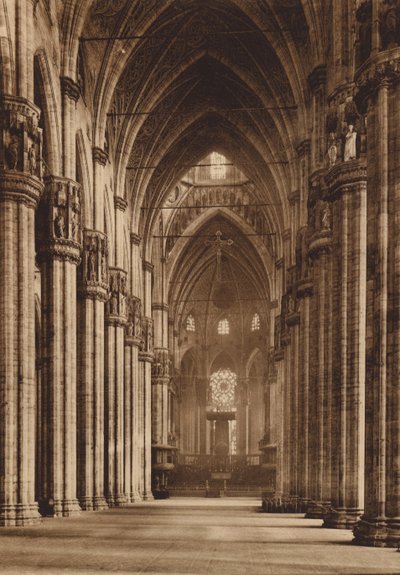 Duomo di Milano: Interiør, Central Nave (s/h-foto) af Italian Photographer