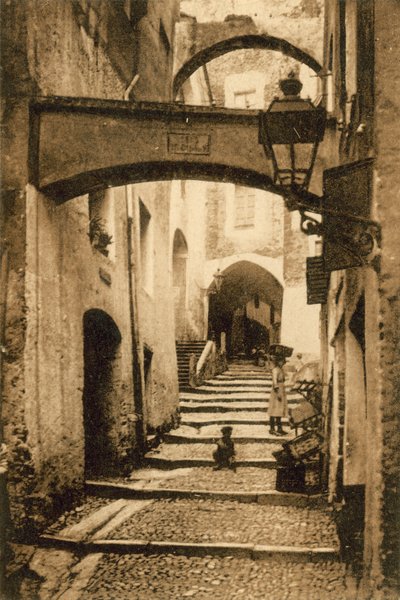 Sanremo, Old Town, Via Santa Brigida (s/h-billede) af Italian Photographer
