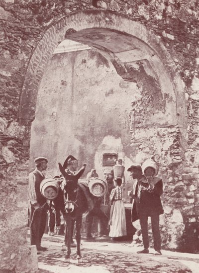 Sicilien: En gammel port, Taormina (s/h-foto) af Italian Photographer