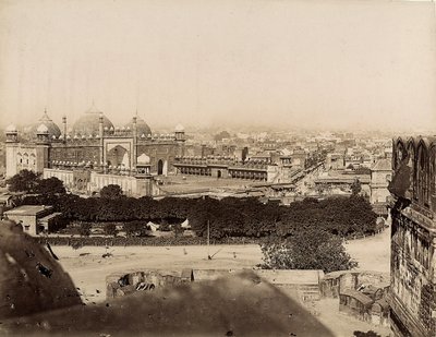 Udsigt over byen Agra og Moti-moskeen (Agra Fort), ca. 1890 (sølv gelatinetryk) af Italian Photographer