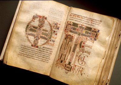 Dobbeltside af et liturgisk manuskript fra det 11. århundrede. (Ms.B 8, folii 170v. 171r.) Fra Sant