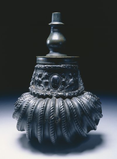Pulverkolbe, ca. 1560-1570 af Italian School