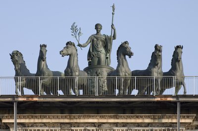 Seks-hestes vogn, detalje af Arch of Peace, Milano, Italien af Italian School