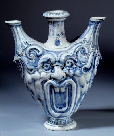 Blød porcelænsflaske fra det 16. århundrede, fremstillet af Francois II de Medicis (1544-1560) Sevres, porcelænsfremstilling af Italian School