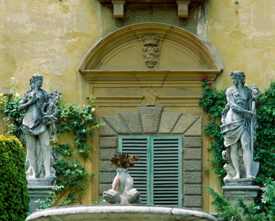 Sydfacade af Villa la Pietra af Italian School