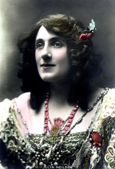 Julia Neilson 1868-1957 af J Beagles and Co.