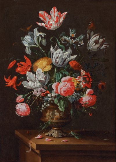 Tulipaner og andre blomster i en malet barokvase af stentøj på en træhylde af Jacob Marrel