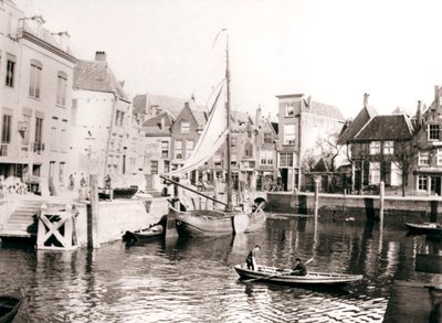Kanalgård, Dordrecht, Holland, 1898. af James Batkin