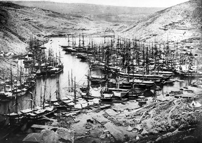 Balaklava Havn under Krimkrigen, ca. 1855 af James Robertson