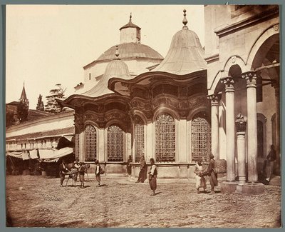 Sultan Mahmuds springvand, Tophane af James Robertson