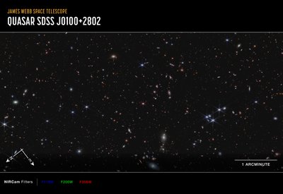 Quasar J0100+2802 (NIRCam kompasbillede) af James Webb Space Telescope (NASA)