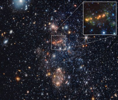 Sextans A – udtræk af polycykliske aromatiske kulbrinter (billeder fra NIRCam og MIRI) af James Webb Space Telescope (NASA)
