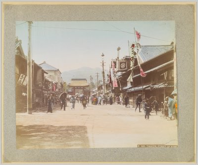 Theatre Street, Kobe, Japan (håndfarvet sort/hvid foto) af Japanese Photographer