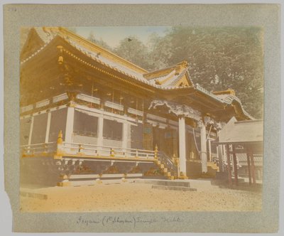 Tōshō-gū, Nikko, Japan (håndfarvet sort/hvid foto) af Japanese Photographer