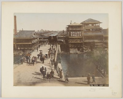 Yebisu Bashi, Osaka, Japan, ca. 1890 (håndfarvet s/h foto) af Japanese Photographer