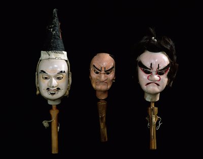 Manraku Puppe ts af Japanese School