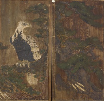 Ørn i et fyrretræ, Momoyama-periode, muligvis 1600-tallet (blæk & farve på træ) af Japanese School