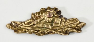 Menuki, eller greb ornament, i form af en samurai (kobber-guld legering med forgyldning) af Japanese School