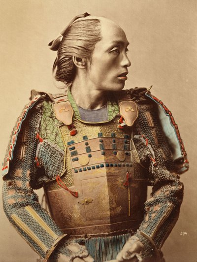Portræt af en samurai fra det gamle Japan bevæbnet med helkropsrustning, 1890 af Japanese School
