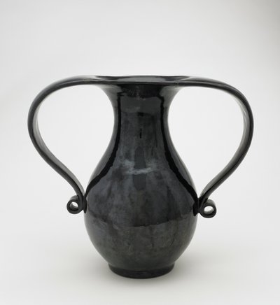 Vase i mimikuchi-form, Seto, Kyoto-fu eller Aichi-præfekturet, Edo-perioden eller Meiji-æraen (stentøj med jernglasur) af Japanese School
