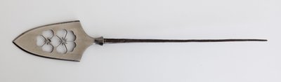 Yanone (pilespids) af flad type (hirane) med gennembrudt design af Cherry Blossoms (stål) af Japanese School