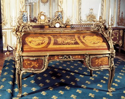 Louis XV-stil: Kongens kontor (foto) af Jean-Henri Riesener