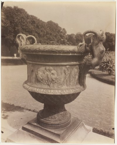 Versailles, vase af Ballin af Jean Eugène Auguste Atget
