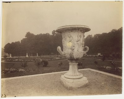 Versailles, vase af Cornu af Jean Eugène Auguste Atget