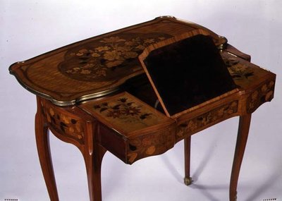 Mekanisk skrivebord, ca. 1760 (fineret eg og forgyldt bronze) af Jean Francois Oeben