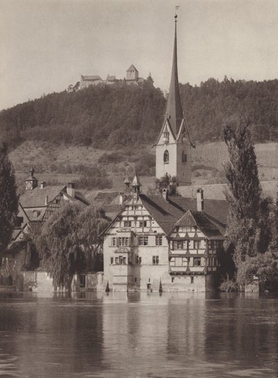 Schweiz: Stein ved Rhinen, klosteret med udsigt mod slottet Hohenklingen (s/h-foto) af Jean Gaberell