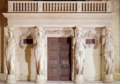 Renæssancearkitektur: Cariatidernes balkon. Stenskulptur af Jean Goujon (1510-1567) Paris fra det 16. århundrede, Louvre-museet af Jean Goujon