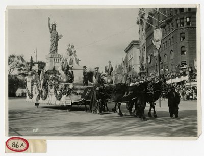 Historical Parade Float No 53: Statue of Liberty af Jessie Tarbox Beals