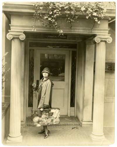 Mabel Herbert Urner, forfatter til Helen & Warren klar til rejse til Europa, ca. 1905-40 (foto af gelatinesølv) af Jessie Tarbox Beals