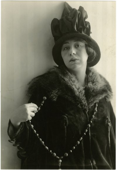 Zoë Akins, forfatter til Déclassée, ca. 1905-40 af Jessie Tarbox Beals