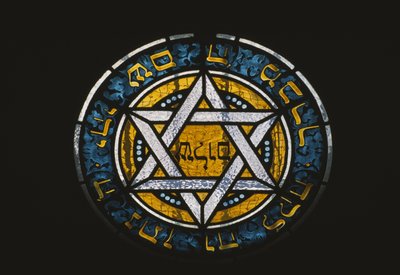 Vindue fra en jødisk grav af Jewish School