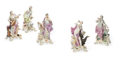 Fem Meissen-figurer emblematiske for sanserne, ca. 1765 (porcelæn) af Johann Joachim Kaendler
