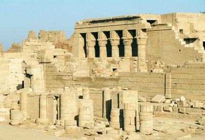 Egypten, Dandarah (Dendera), Hathors tempel af Walter Charles Mills