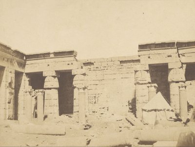 Medinet Habu, Secound Court af John Beasly Greene