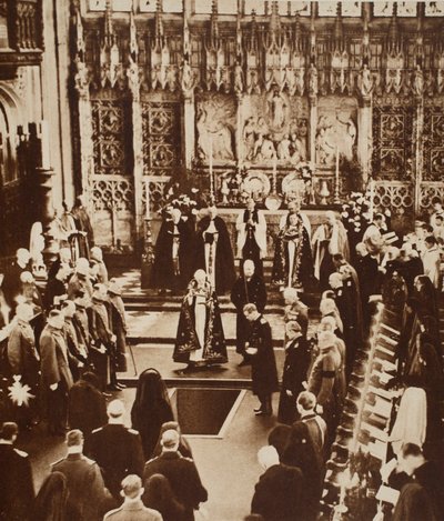 Kong Edward VIII drysser jord på sin fars kiste, 1936 af John Hill