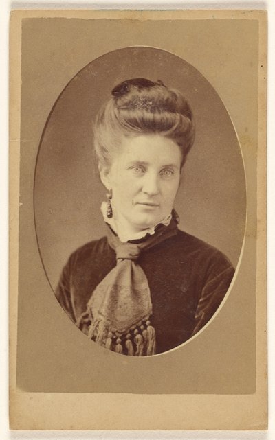 [Uidentificeret kvinde, trykt i kvasi-oval stil]. af John James Abbott