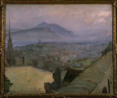En udsigt over Edinburgh fra slottet, ser på tværs af Esplanade mod Arthur