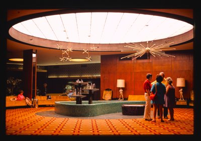 Nevele Hotel Lobby, Wawarsing, New York, USA af John Margolies
