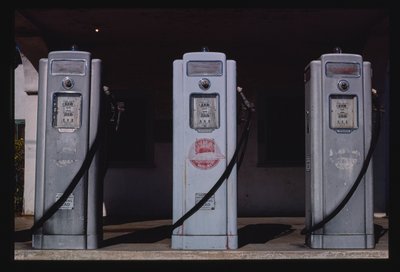 Olympic Gas Pumps, San Diego, Californien, USA af John Margolies