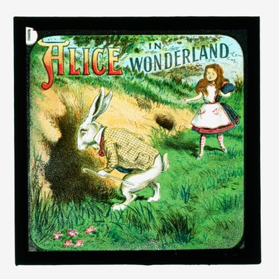 Alice i Eventyrland, farvede lanterneglas af John Tenniel