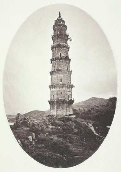 En pagode nær Chao-Chowfu, ca. 1868. af John Thomson